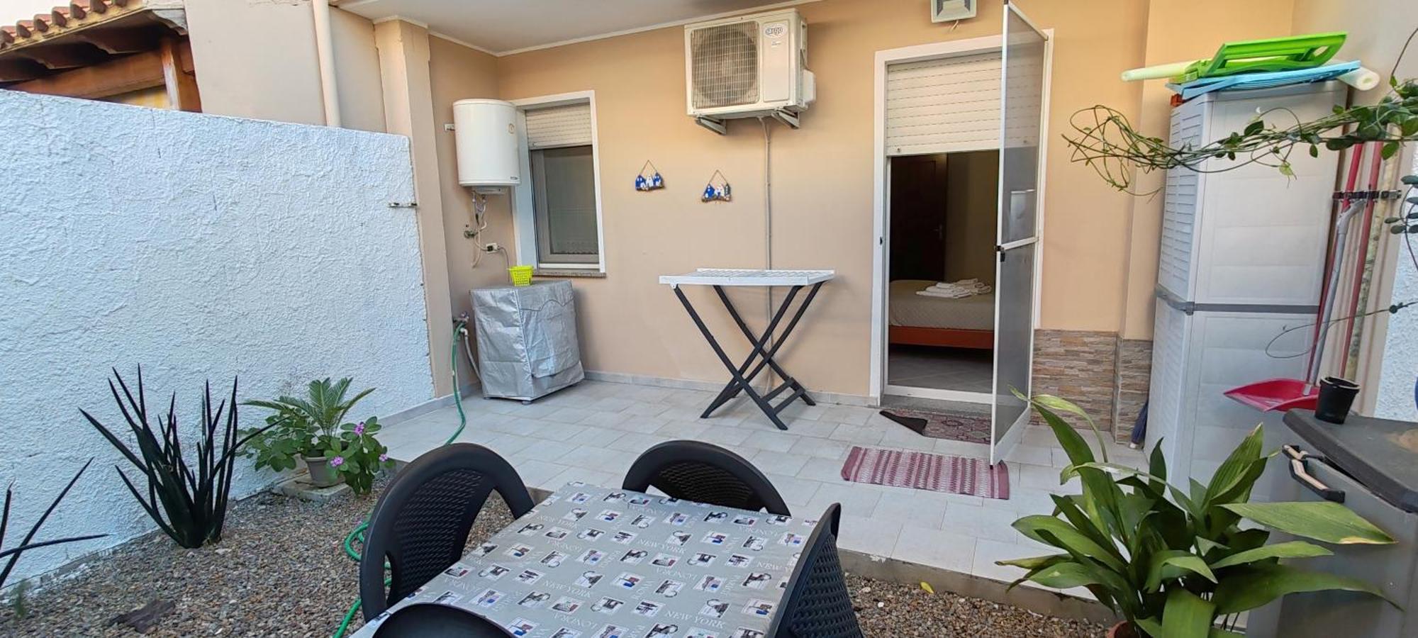 Casa Gio Lägenhet Assemini Exteriör bild
