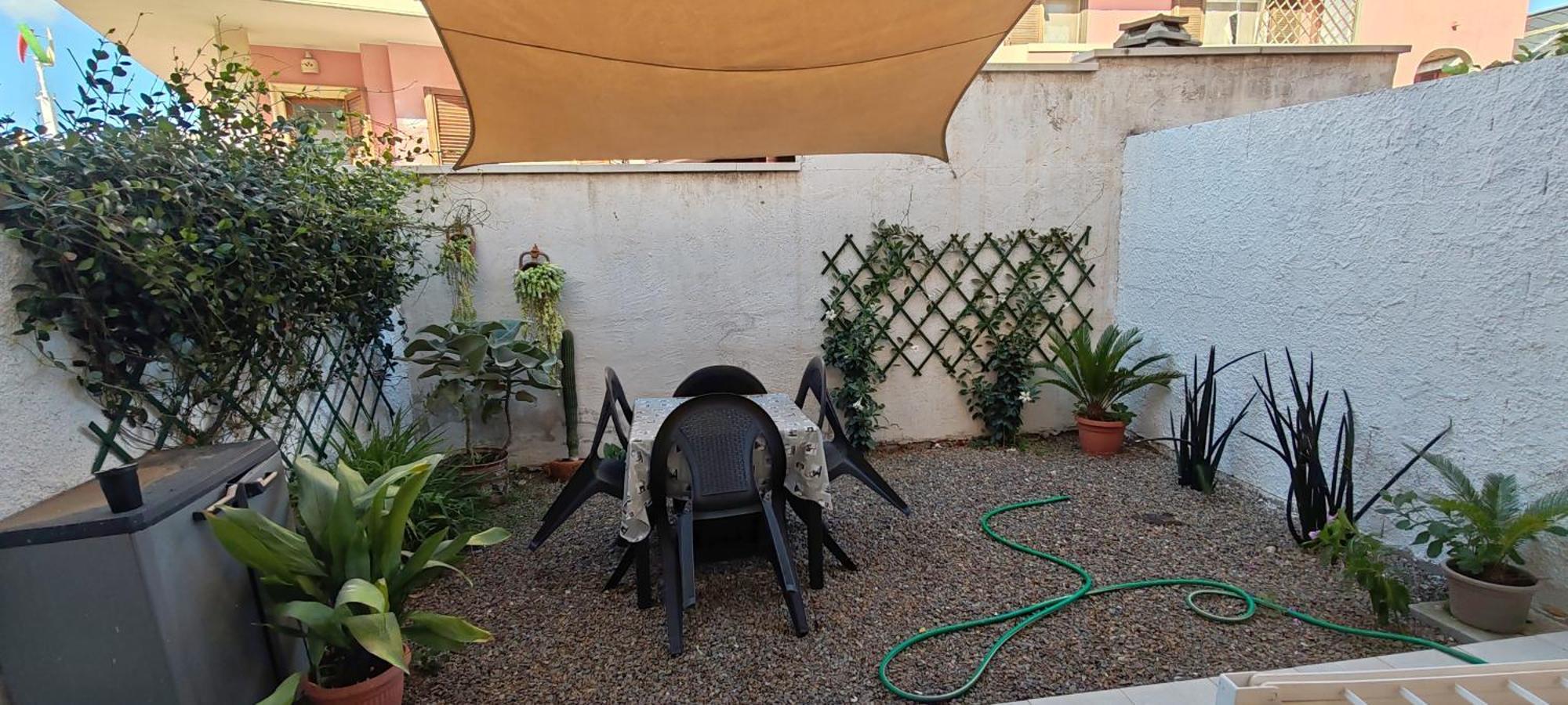 Casa Gio Lägenhet Assemini Exteriör bild