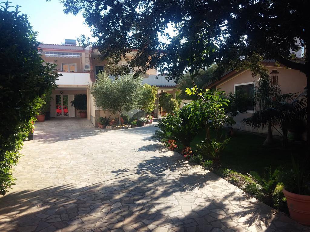 Casa Gio Lägenhet Assemini Exteriör bild